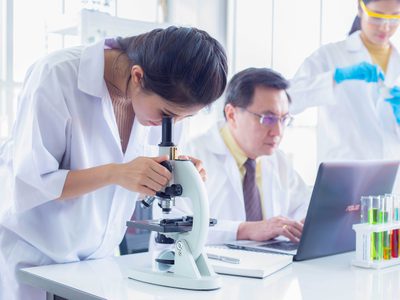 Research team in life sciences experiements Research team in life sciences experiements