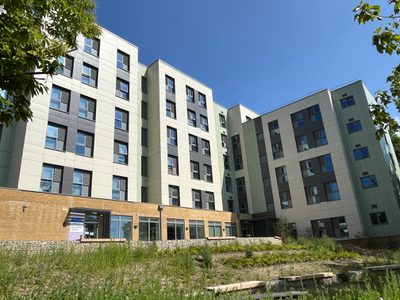 Exterior of new medical school accommodation with planting to the foreground Exterior of new medical school accommodation with planting to the foreground