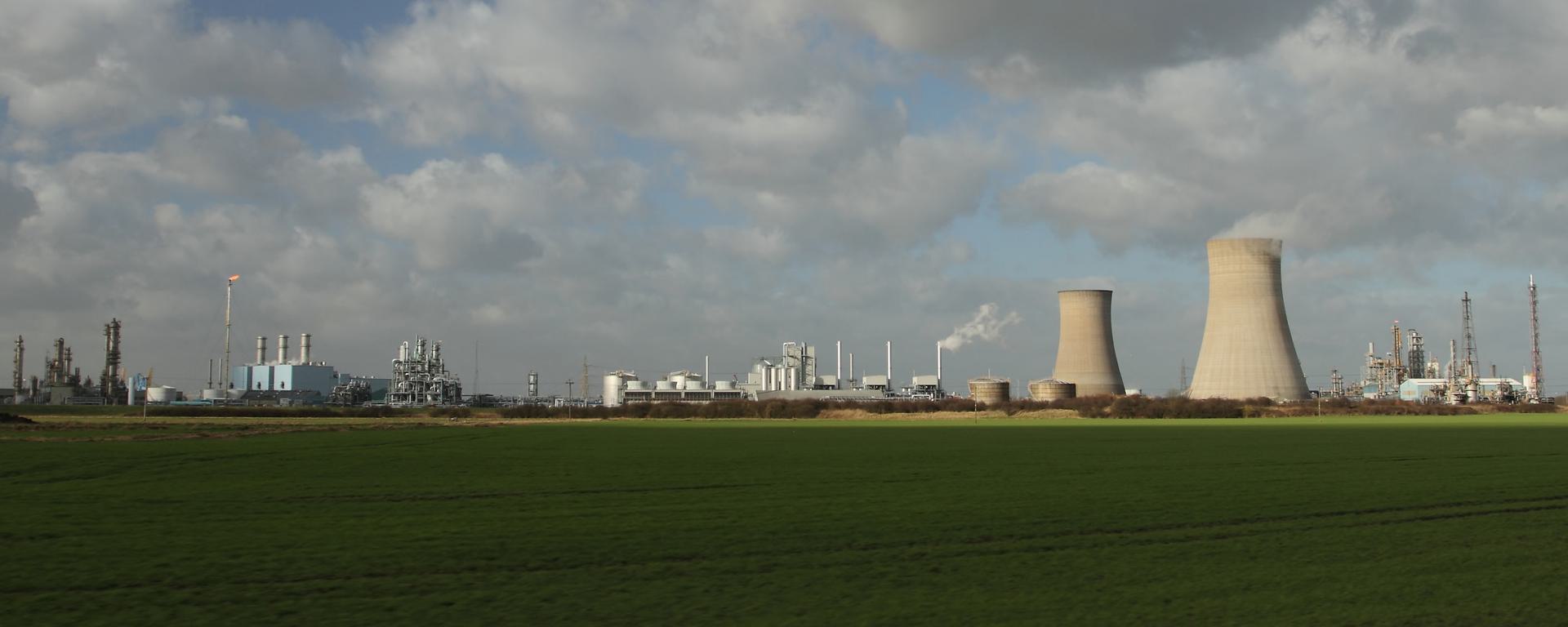 Petrochemical Factory near Hull